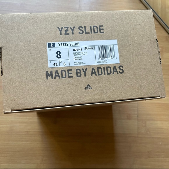 Yeezy slide “onyx” NWT - Picture 11 of 11